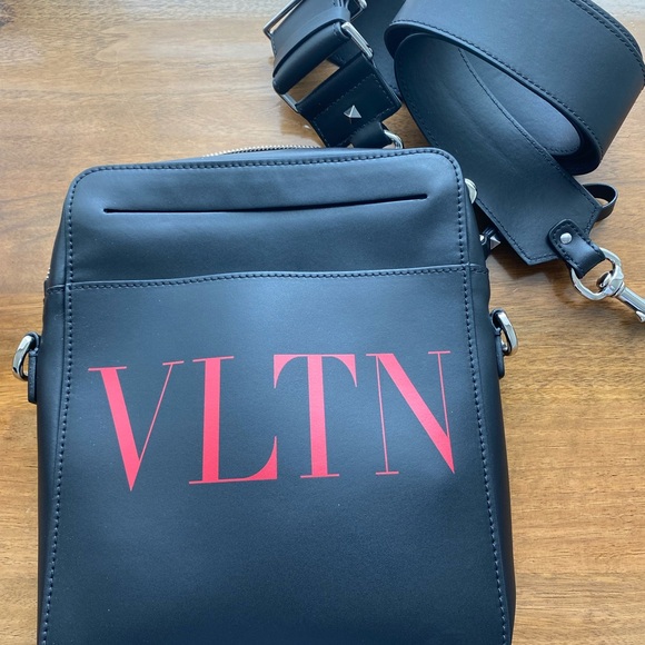 Valentino/VLTN crossbody bag - Picture 1 of 4